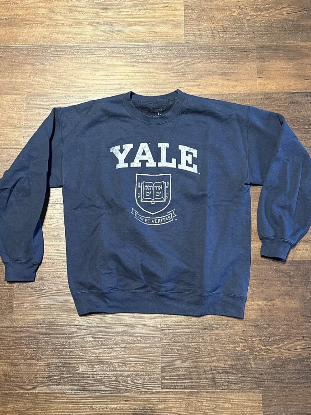 Yale University Crewneck Sweatshirt Mens L Navy Crest Lux Et Veritas Ivy League